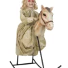 Geistermädchen Auf Schaukelpferd Halloween Animatronic -Halloween-Requisitenladen geistermaedchen auf schaukelpferd halloween animatronic rocking horese dolly animated prop 51449